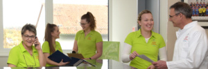 Unfallchirurg & Orthopäde Hechingen - Gfrörer - unser Team am Empfang der Praxis